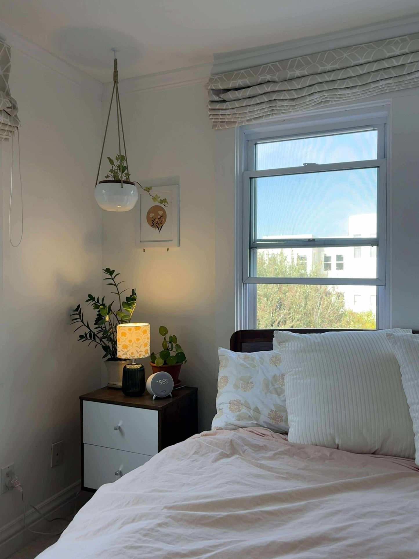 Lemon lotus motifs fabric lampshade with customizable base